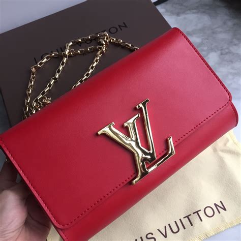 louis vuitton clutch bag twist